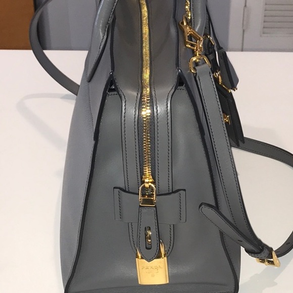 Prada Bag with Gold Hardware - Picture 2 of 10